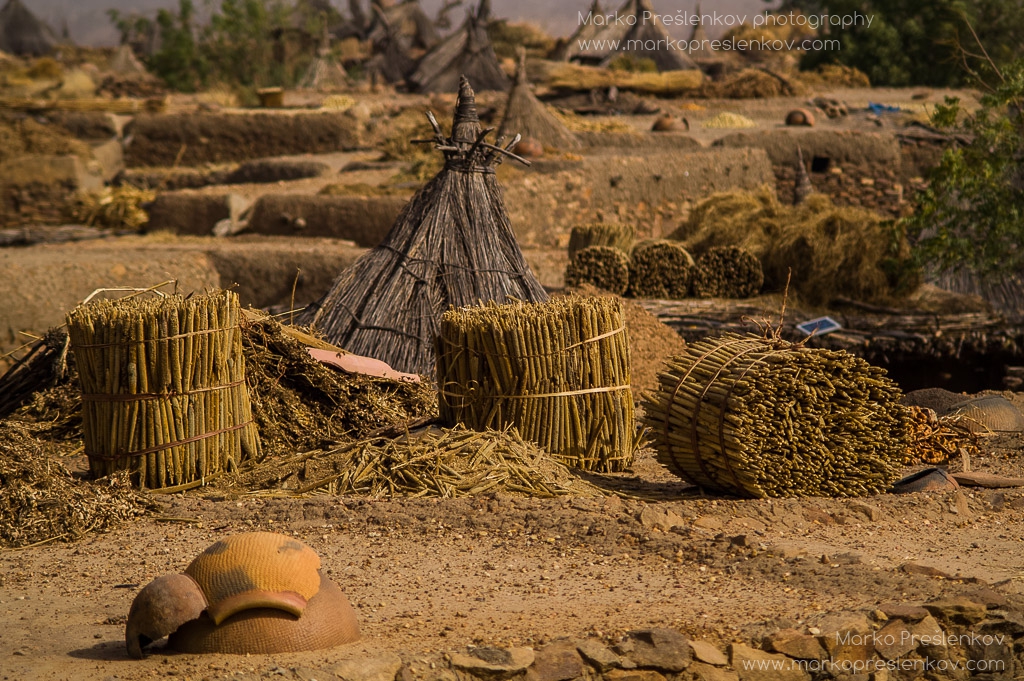 Rooftops in Anakanda village